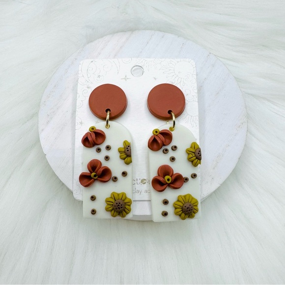 Floral Polymer Clay Earrings - Picture 2 of 3